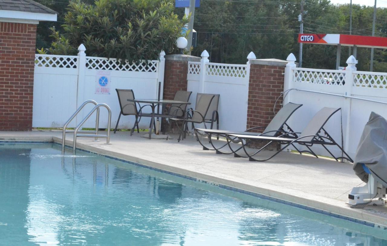 Home Inn & Suites Montgomery Bagian luar foto