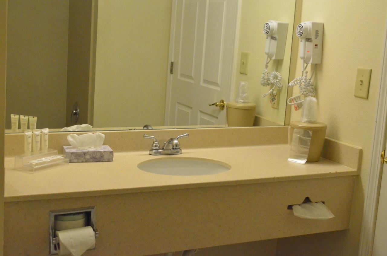 Home Inn & Suites Montgomery Bagian luar foto